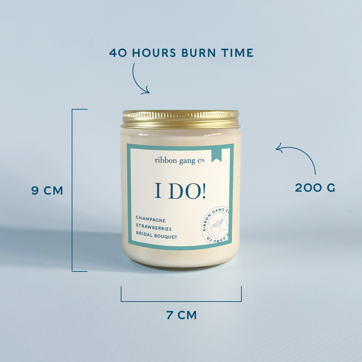 A candle jar labeled 'I DO!' with dimension callouts showing 9 cm height, 7 cm width, 200 g weight, and 40 hours burn time on a light blue background.